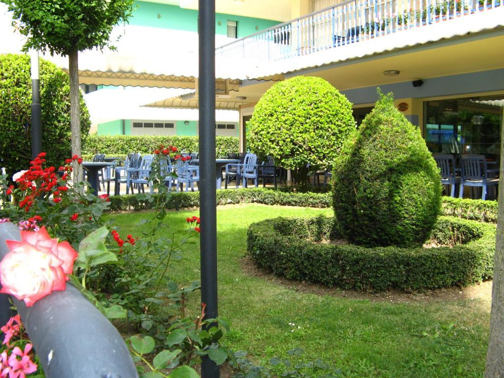 Hotel Du Lac Rimini Exterior photo